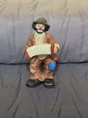 Vintage Flambro Emmet Kelly Jr. Figurine. Marked R